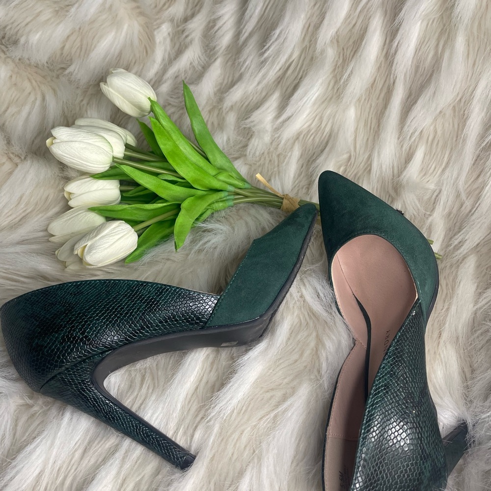 Chinese Laundry- hunter green heels